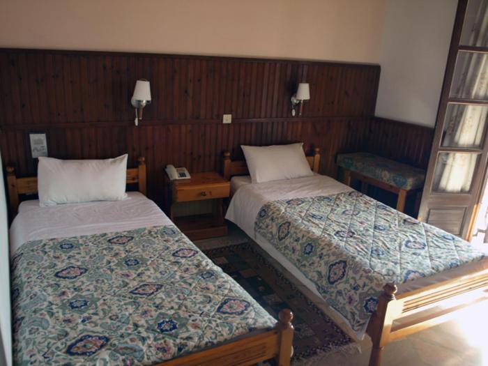Hotel Bonis Самос Стая снимка